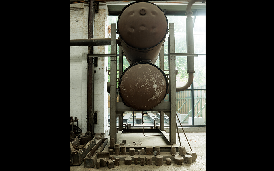 Back of the steam reservoir. 