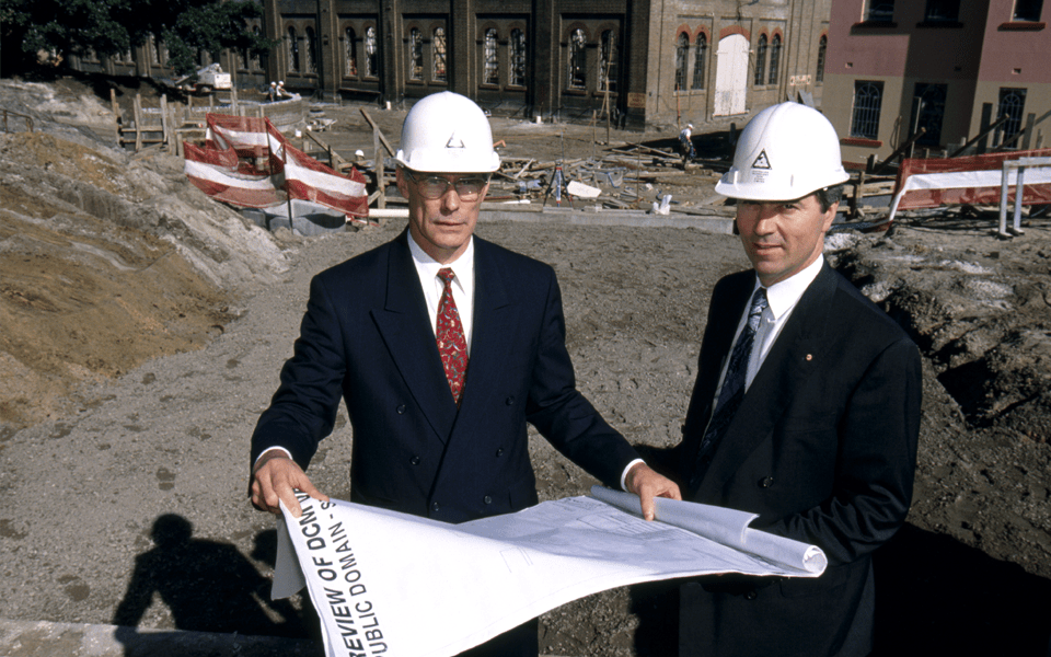 Chief Executive of the Australian Technology Park, Dr Tom Forgan (left), and Board Chair John Conde, c.1995. 