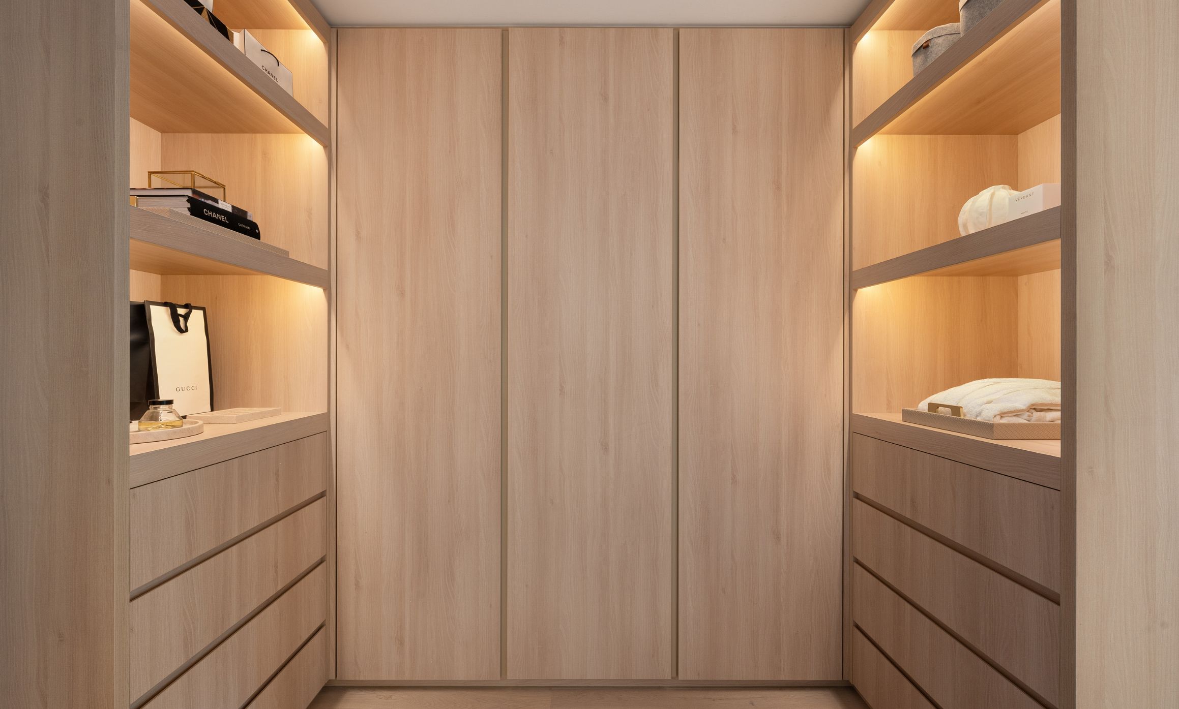 83 portman master wardrobe