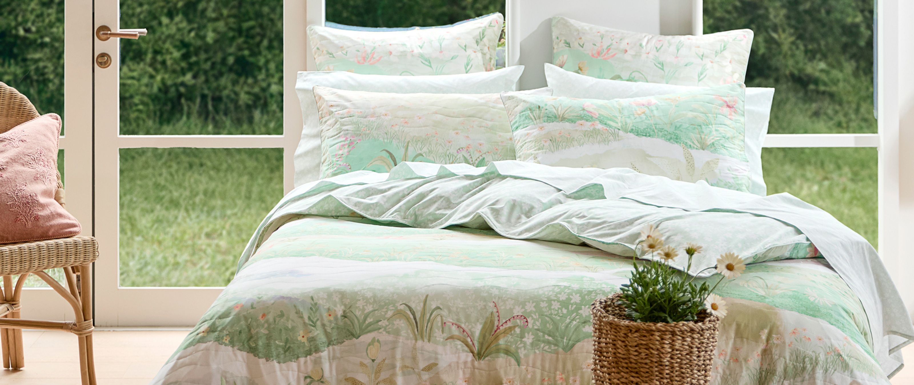 Bed Bath N' Table: 25% off Full Priced Items*